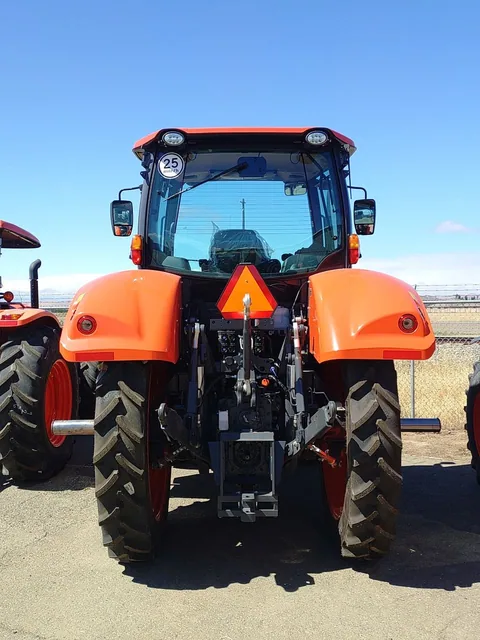 Actual stock photo 4 of Kubota M7-134D, stock 014834
