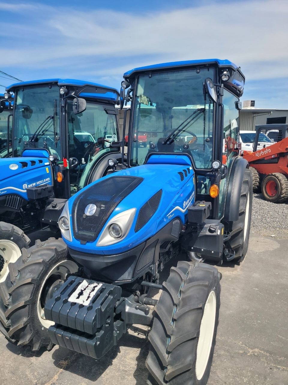 Actual stock photo of New Holland T4.100F T4B, stock 014822