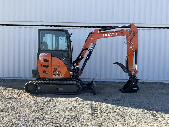 Actual stock photo 3 of Hitachi LANDCROS ZX35U-5N, stock 021888