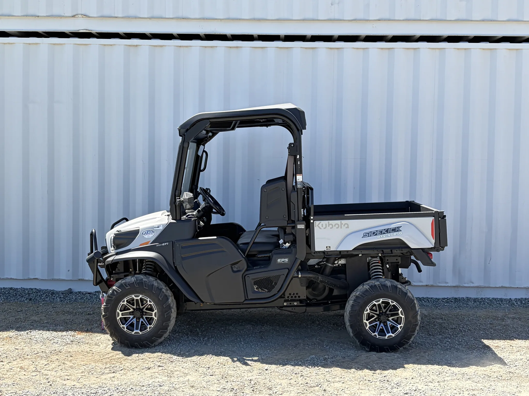 Actual stock photo of Kubota RTVXG850EVGL, stock 009684