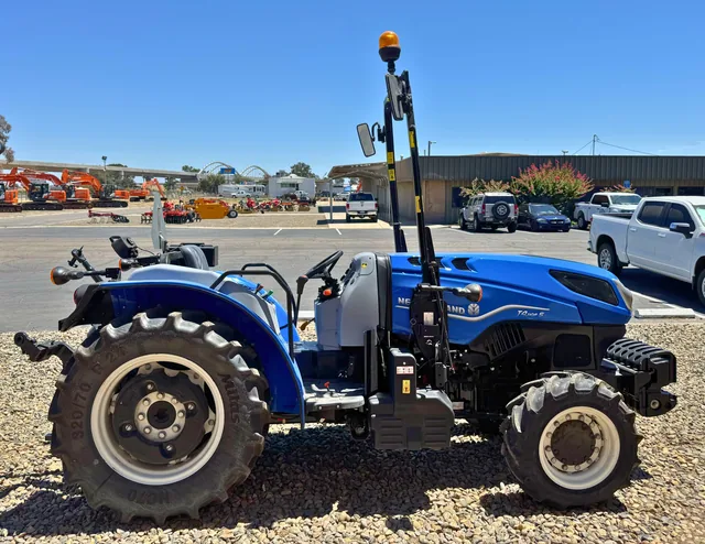 Actual stock photo 2 of New Holland T4.110FS, stock 020242