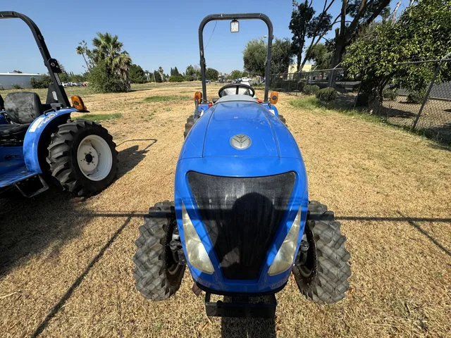 Actual stock photo 3 of 2016 New Holland WMR 33, stock 028027