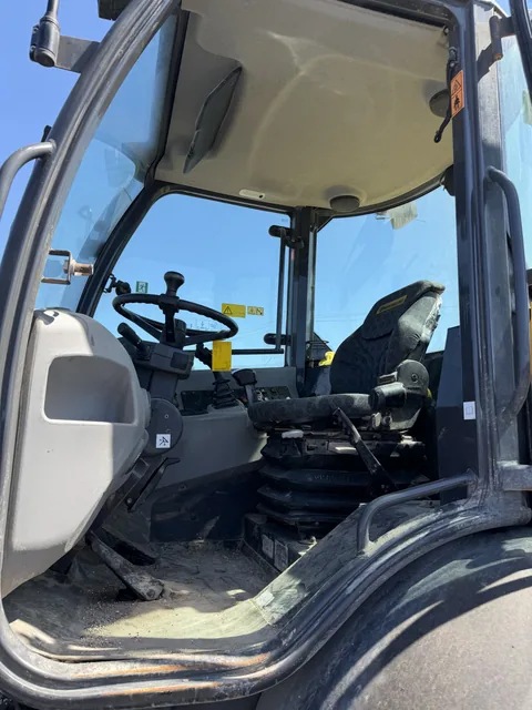 Actual stock photo 2 of 2022 New Holland W80C, stock 026840