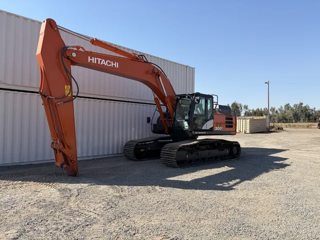 Actual stock photo 3 of Hitachi LANDCROS ZX300LC-6, stock 004882